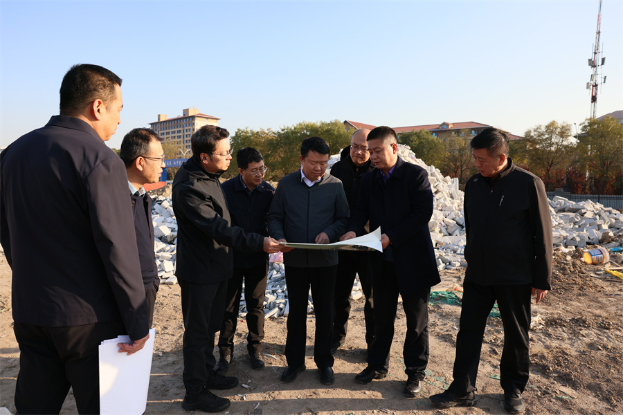 校党委书记沈兴全深入学校在建工程...