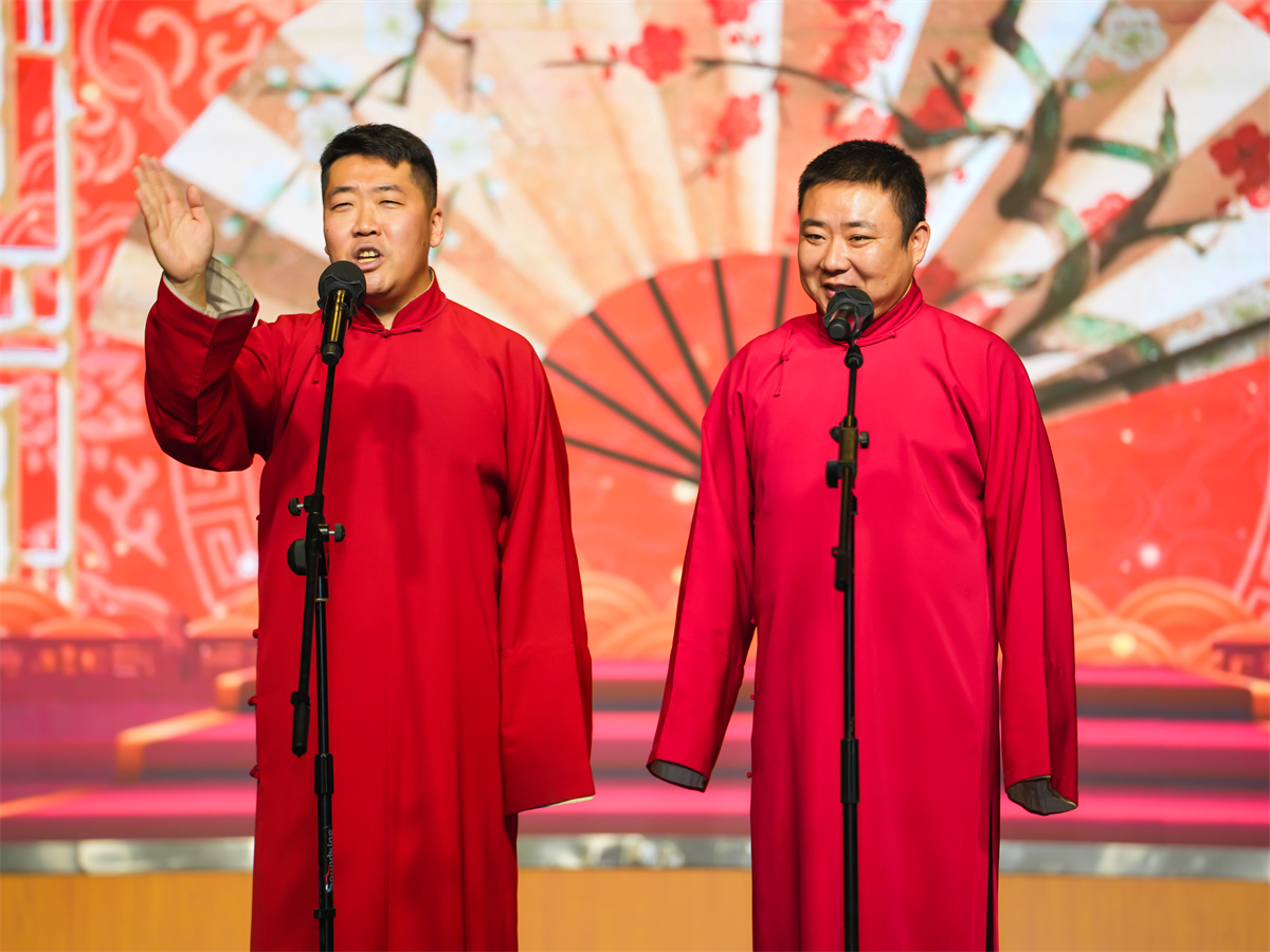 我校举办“文艺进社区”高校“一站...